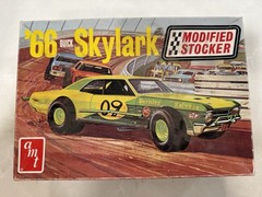AMT 1/25 1966 Buick Skylark Modified Stocker #30147 – FREE SHIPPING