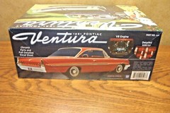 MOEBIUS MODELS 1961 PONTIAC VENTURA 1/25 SCALE MODEL KIT