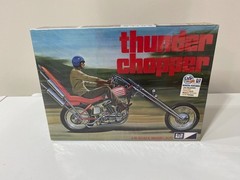 M3B Sealed 2016 MPC Thunder Chopper 1/8 Model Kit 835 / 12 retro gift motorcycle