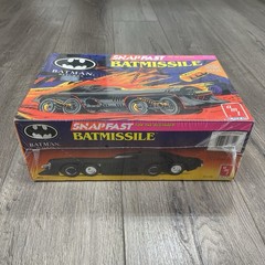 AMT 952 Batman Returns Bat-Missile Plastic Model Car Kit 1/25 Scale Sealed NIB