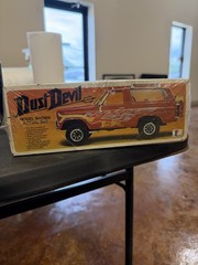 amt Matilda Custom Ford Van 1/25 model kit