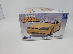 Revell Saleen S281 Speedster Mustang Muscle Ford 1/25 Scale 85-2589 Open Box