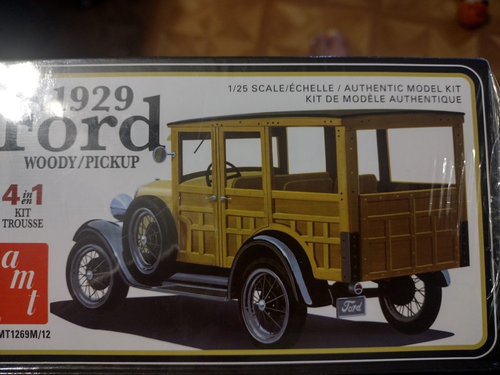 AMT 1929 Ford Woody Pickup AMT1269M Plastics Car/Truck 1/24-1/25