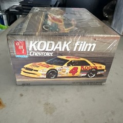 #4 Ernie Irvan Kodak Film Chevrolet Lumina AMT 1:25 Model Kit # 6727 SEALED