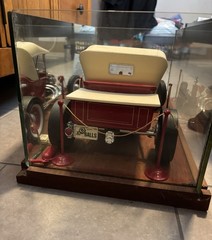 Vintage Monogram 1/8 Big T Custom Ford Model Street Show Pick-Up Glass Display