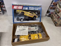 Revell Hot Rod Mickey Thompson’s Funny Car Model kit 1/16 scale (1)