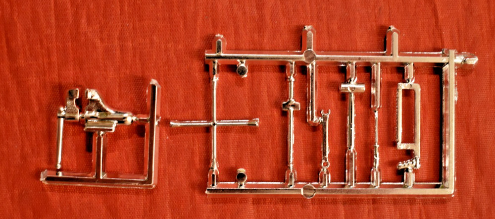 AMT Chrome Tool and Vice Set 1/25
