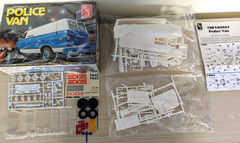 SUPER RARE! **ORIGINAL-ISSUE VINTAGE AMT CHEVY POLICE VAN KIT **SEALED BAG *NIB!