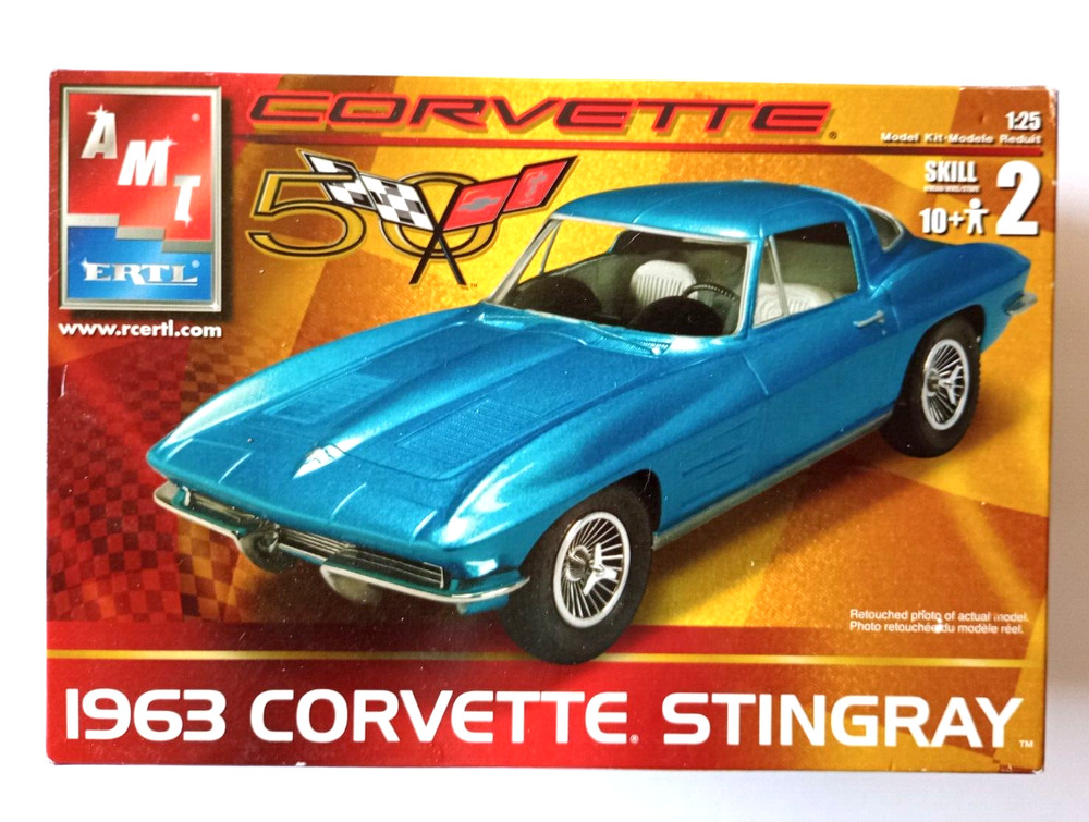 AMT 1963 Corvette Stingray Split Window 1/25 Scale 50th Anniversary New Open Box