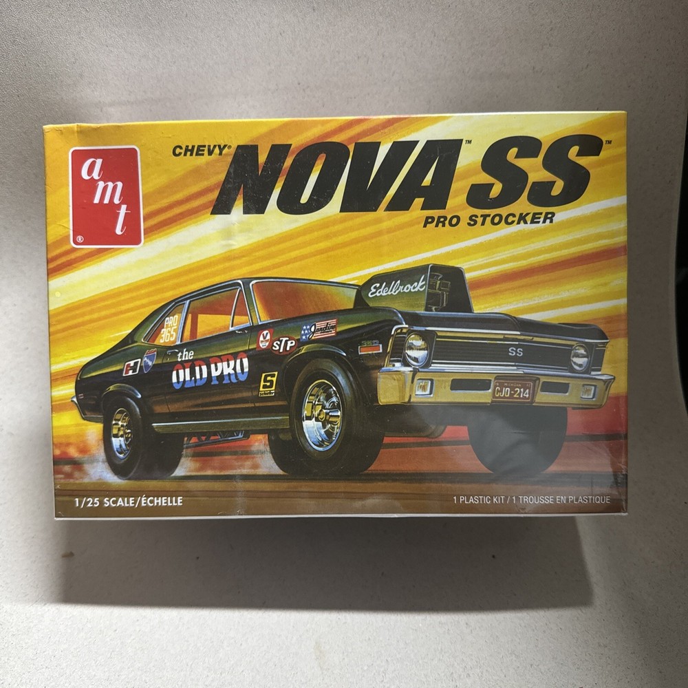 AMT 1/25 1972 Chevy Nova SS Pro Stocker “The Old Pro” Model Kit 1142M/12