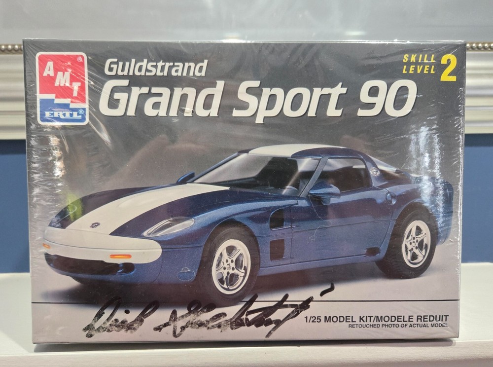 * Autographed * AMT ERTL Corvette Guldstrand Grand Sport 90 1:25 Kit 6461 Sealed