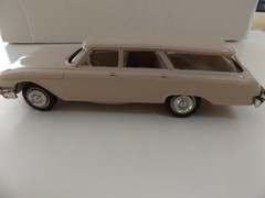 HUBLEY 1962, FORD COUNTRY SQUIRE WAGON, TAN, Promo Model Car