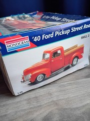 Monogram 2720 1940 Ford pickup street rod 1/24 Model kit Sealed Parts