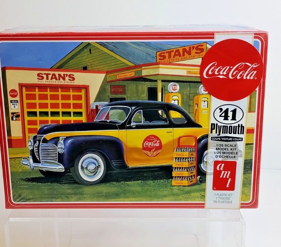 2020 AMT 1:25 Model Kit ’41 PLYMOUTH COUPE COCA COLA w bonus crates ~ NEW SEALED