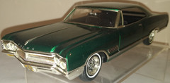 1966 BUICK WOLDCAT 2 DOOR HARDTOP PROFESSIONAL BUILT SCREW MODEL KIT