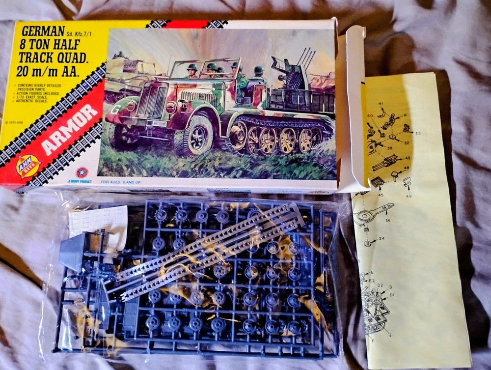 German 8 Ton Half Track Quad 1:72 Model Kit #552 1974 Truck Collectors New