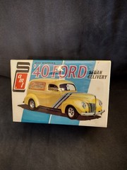 1968-70 Vintage AMT/ Gene Winfield 1940 Ford Sedan Delivery MODEL KIT