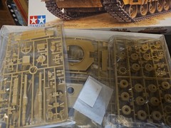 TAMIYA 1/35 M-1A2 SEP ABRAMS W/TUSK II