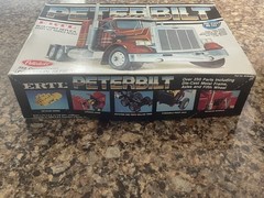 ERTL Peterbilt 359 Conventional Diecast Metal Model Kit 1/25
