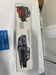 AMT Round 2 AMT1206/06 1957 Ford Thunderbird Retro Deluxe kit 1/16 new Sealed