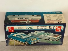AMT 1961 Lincoln Continental Convertible Kit # K-411 Model built in Box 61