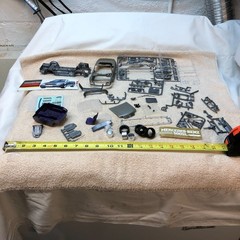 VINTAGE 1990 TAMIYA MERCEDES-BENZ 500 SL PLASTIC MODEL KIT 1:24 SCALE – JAPAN