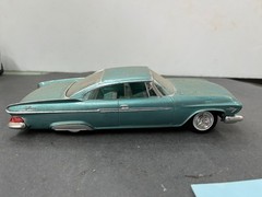 C10 Johan 1961 Dodge Dart Phoenix Hardtop Annual built model 1/25 McM.