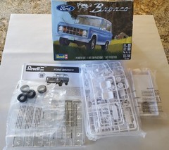 Revell Ford Bronco Kit #85-4320, New model, damaged packaging