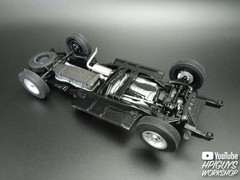 AMT 1997 Ford F-150 4X4 Pickup 1:25 Scale Model Kit