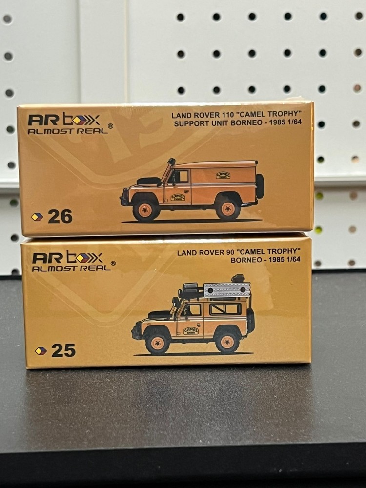 Almost Real AR Box 1/64 Land Rover 90 + Land Rover 110 “Camel Trophy” (Set)