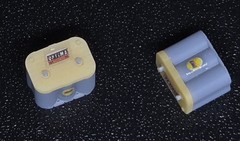 ESS RESINWORKS 1:24 1:25 SCALE MODEL OPTIMA CAR BATTERY PRE-COLORED 2x