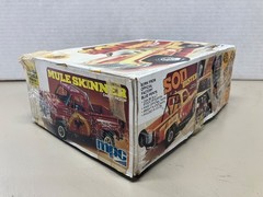 LOT OF 3 ORIGINAL MPC 1/25 SCALE 1980’S CHEVY 4 X 4 PICKUP MODEL KITS 3 TRUCKS