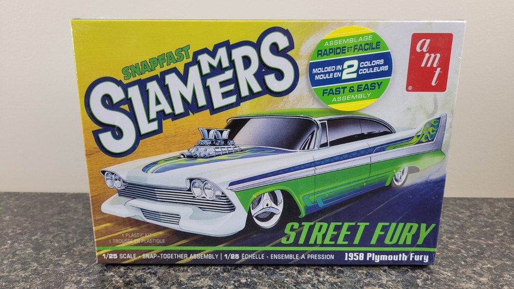 AMT Snapfast Slammers 1958 Plymouth Fury Street Fury 1/25 Scale Model Car Kit