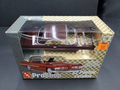 AMT #31279 1962 Pontiac Catalina – Pro Shop Series 1/25 Scale Plastic Model Kit