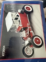 Lindberg Big Red Rod T Bucket 1/8 Scale Model Kit #73044 NEW/Sealed 1999