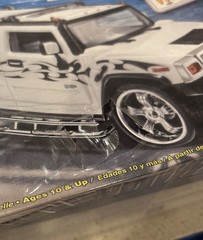 Revell 85-2867 Model kit Hummer H2 Box open kit Factory Sealed 1/25 scale 2005