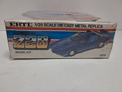 1/25 ERTL – CHEVROLET CAMARO Z28 – Die Cast Model Kit – New – 8106 – 1980