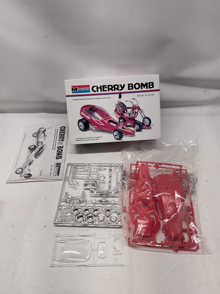 Vintage Monogram Cherry Bomb Kit #6761 w/ Chopper and Trailer 1995 Sealed Parts