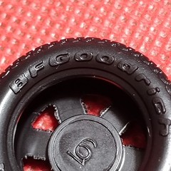 Stock Wheels & Tires 1988 Chevy Corvette 1:25 scale model car part MPC