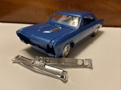 Revell – 1967 Chevelle SS396 Ready Built 1:25 Scale Model Kit – W/Box