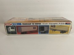 Vintage Monogram Snap Tite 1/32 Scale Fruehauf 40′ Reefer Model Kit #1206 Birds