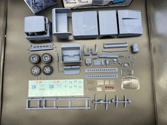 1/25 1972 Ford C-700 Ramp Truck Race Car Hauler Model Kit with Engine & Clears