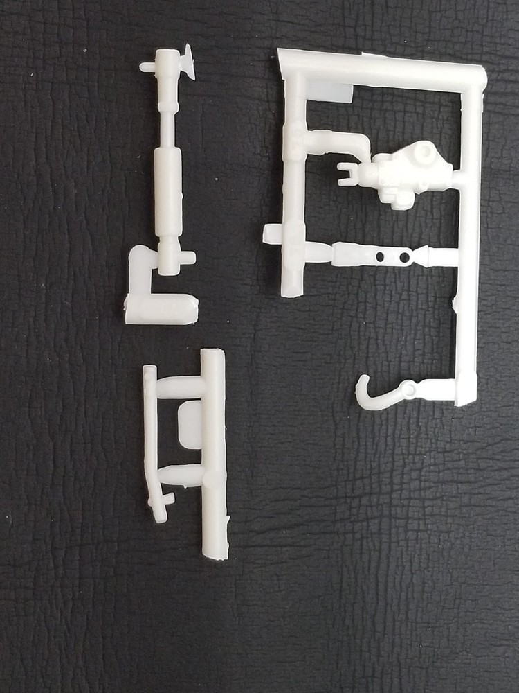 Diamond REO Truck Tractor STEERING BOX , IDLER ARM ,PS CYL for 1:25 AMT Model