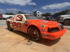 AWESOME Vintage 80s FORD T-BIRD #28 Cale Yarborough HARDEES Amazing Detail