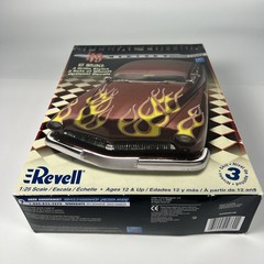 Revell 1949 Mercury Special Edition Series 1:25 Model Kit c2007
