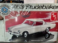 AMT t396 1953 Studebaker Starliner Modern classic vintage KIT 1/25 McM FS