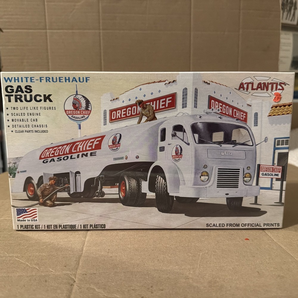 ATLANTIS WHITE-FRUEHAUF OREGON CHIEF GAS TRUCK MODEL KIT #H1029