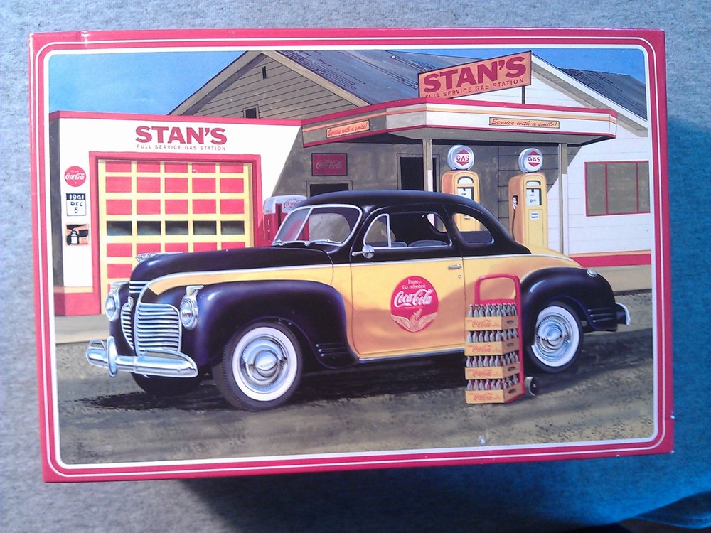 1/25 Scale 1941 Plymouth Kit. No Coke Crates.