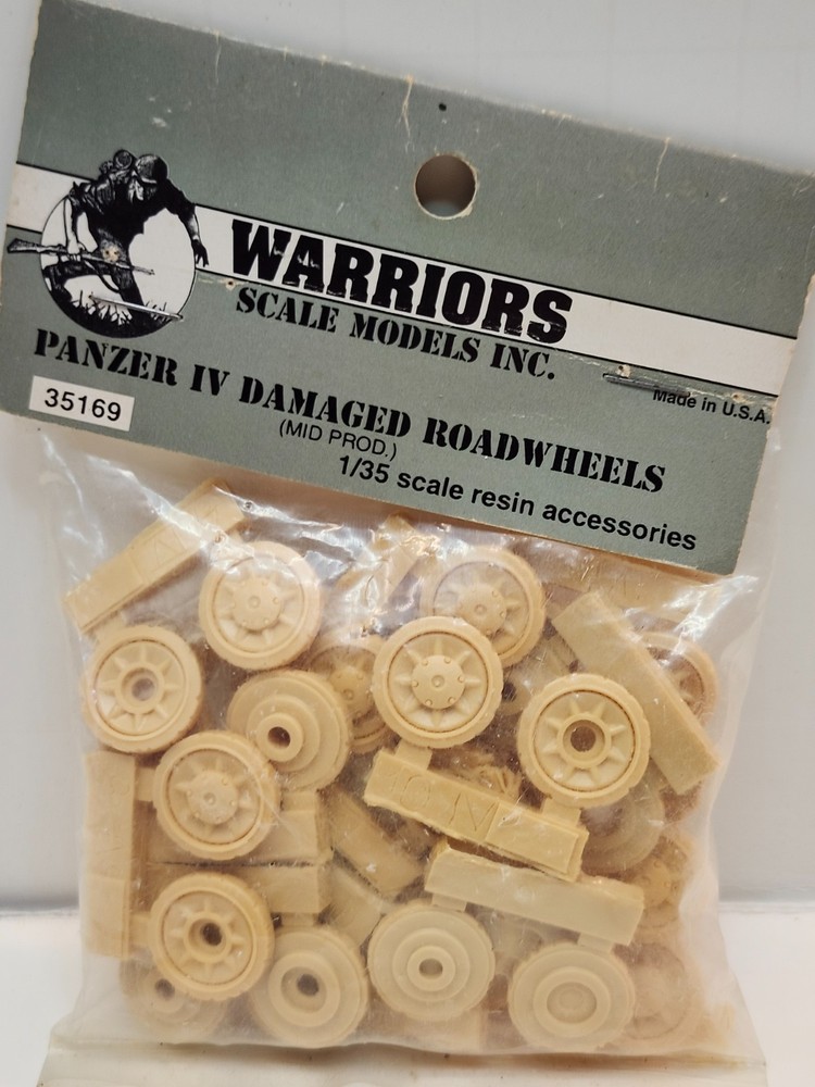 Warriors Scale Model 1/35 Resin WWII German Tank Panzer IV Damaged Roadwheel Set