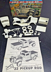 1932 PICK-UP ROD 32 FORD 1/32 Scale Model Kit with Spares 603-69